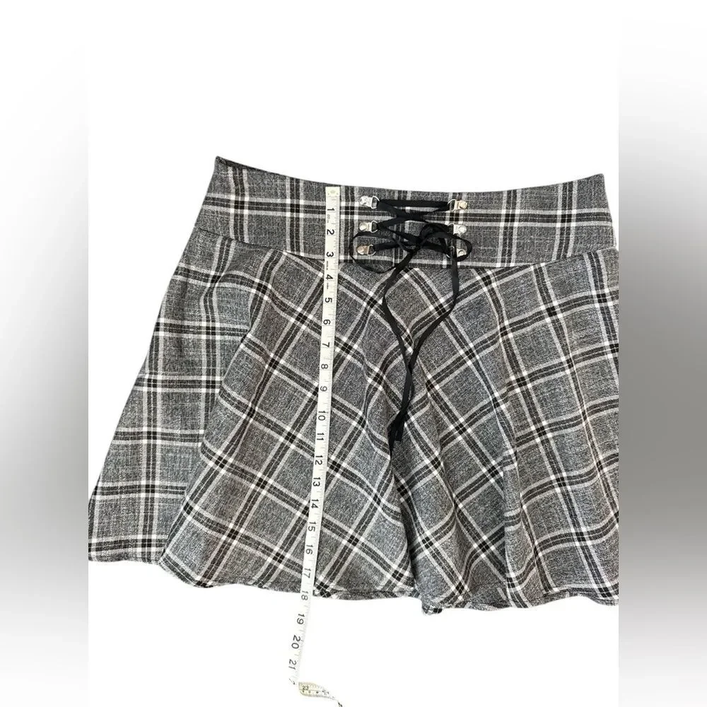 Gray Black Plaid Mini Skirt XL Lace Up Waist Schoolgirl Y2K Aesthetic Skirt
